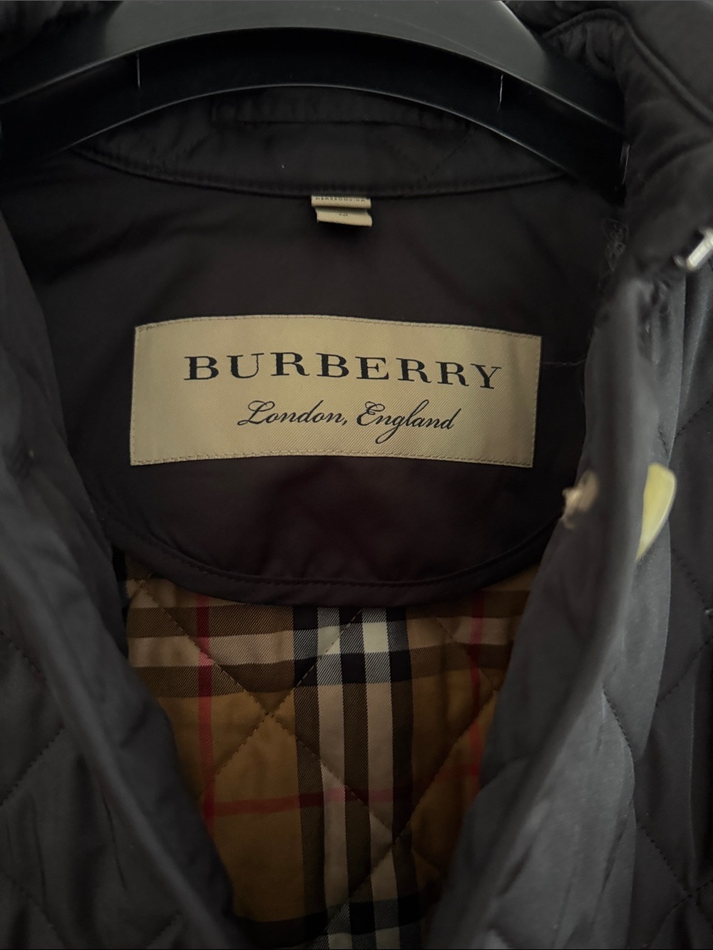 Burberry Black Quilted Jacket with Classic Nova Check Lining - Picture 2 of 11